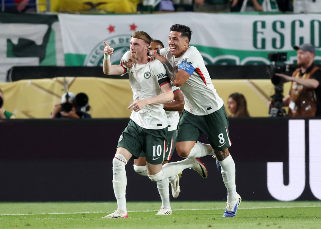 蓝军双核！桑切斯：恩佐在场外也是领袖，帕尔默则是低调的明星