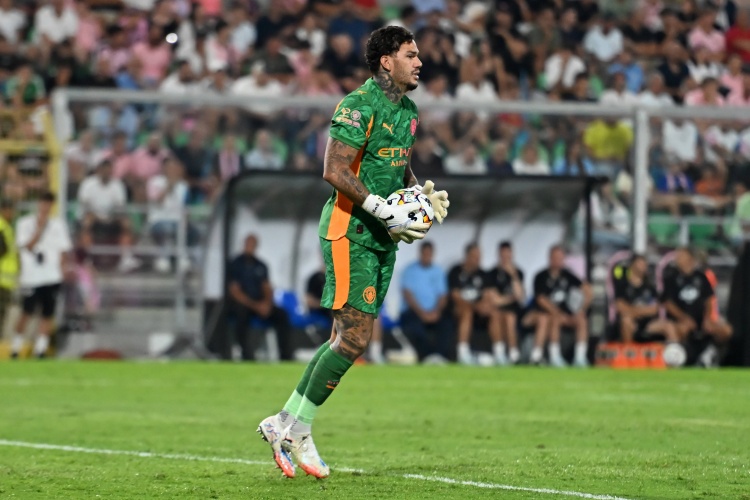 邮报：加拉塔萨雷预计周一再谈埃德森 曼城对多纳鲁马感兴趣