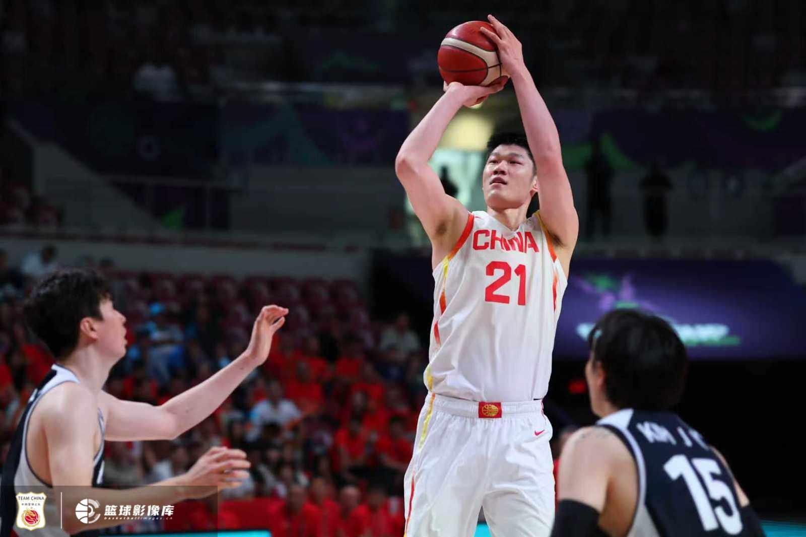 胡金秋哽咽：看完《南京照相馆》感觉该为中国奉献 我爱中国